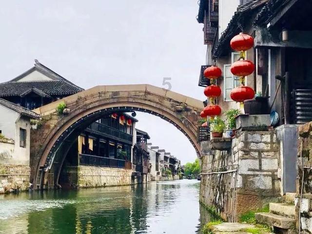 逃出绿色公寓